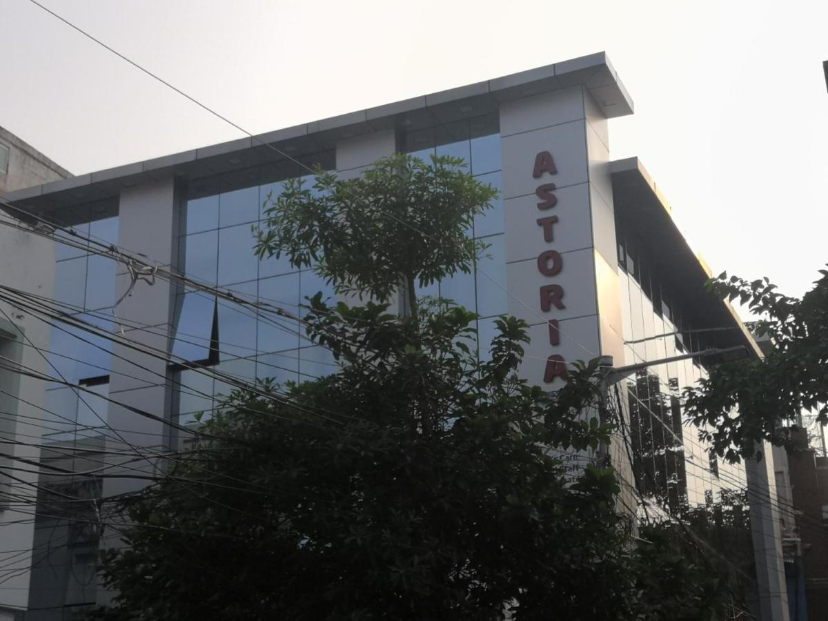 כלכותה Astoria Hotel מראה חיצוני תמונה