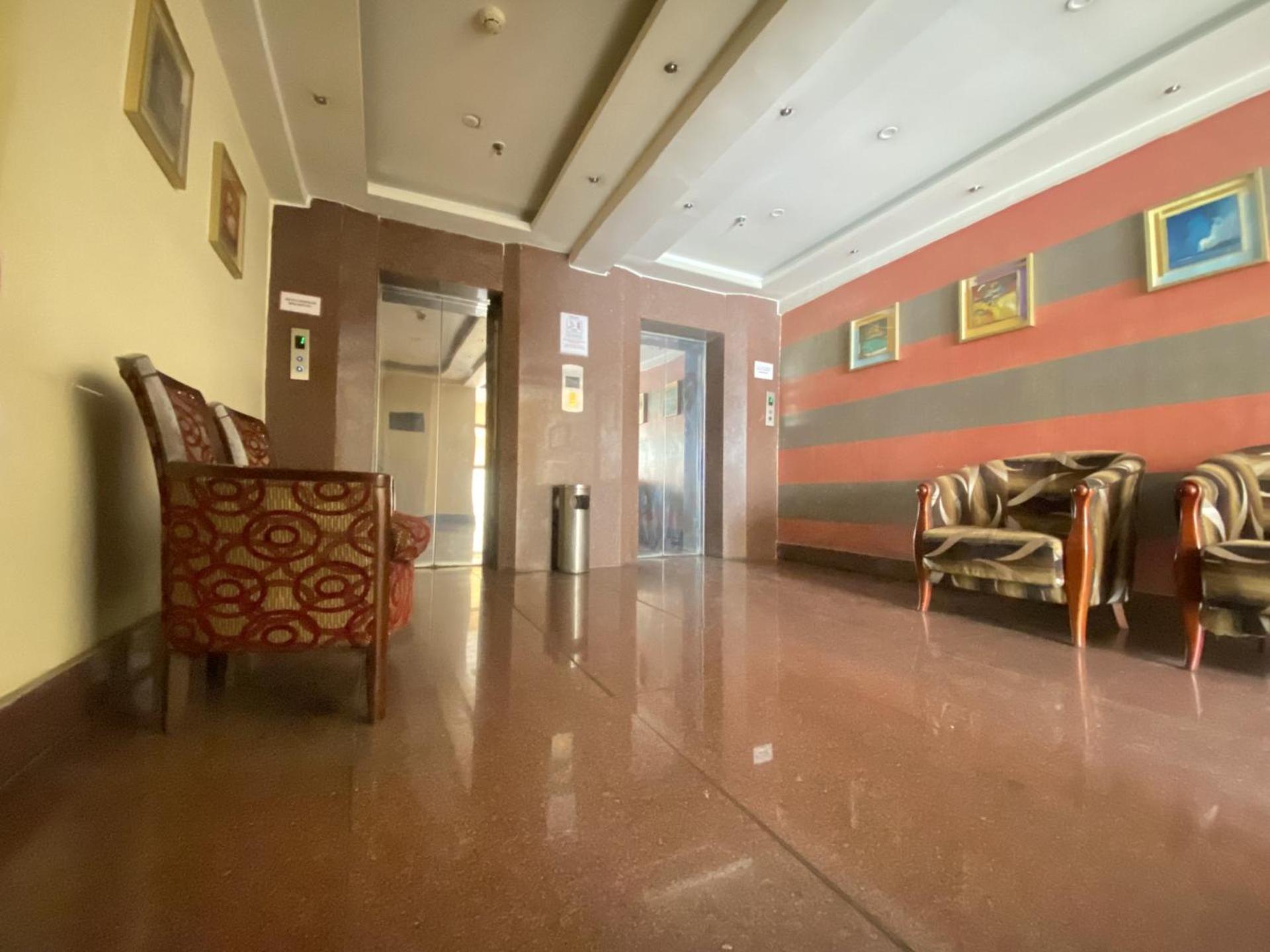 כלכותה Astoria Hotel מראה חיצוני תמונה
