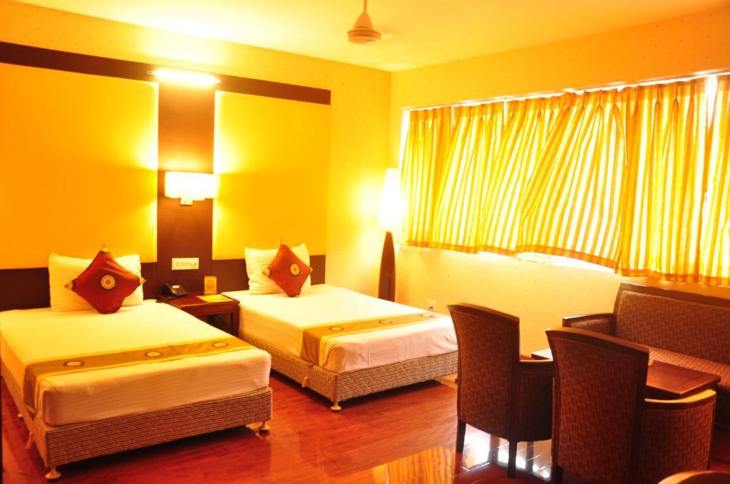 כלכותה Astoria Hotel מראה חיצוני תמונה